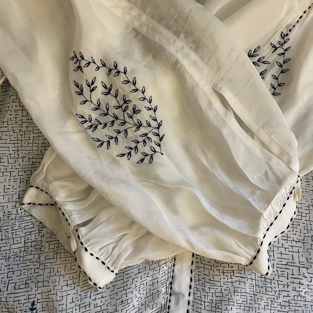 Benares Boho Embroidered Peasant Top. NWOT - Picture 5 of 5